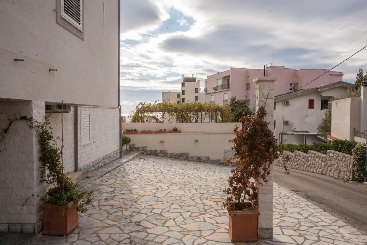 Apartment-Hotel Vila Petrovic-Becici Budva Exterior foto